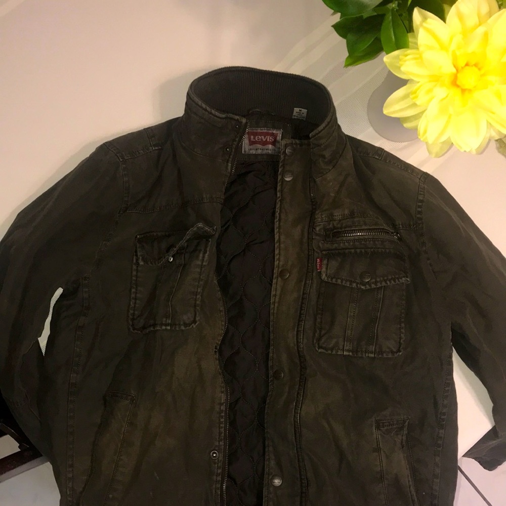 LEVIS ARMY GREEN BOMBER JACKET